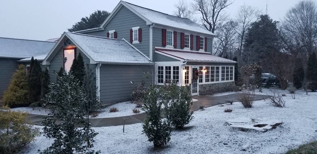 Konstantines Greek Taverna | restaurant | 12857 Highland Rd, Highland, MD 20777, USA | 3018549200 OR +1 301-854-9200