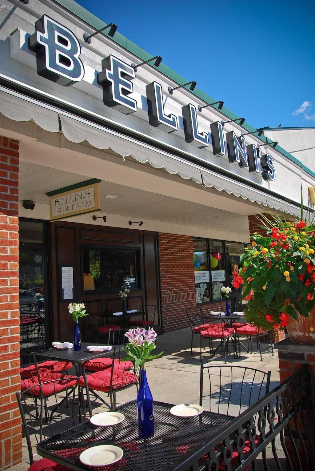 Bellinis Italian Eatery - Slingerlands | meal takeaway | 1365 New Scotland Rd, Slingerlands, NY 12159, USA | 5184396022 OR +1 518-439-6022