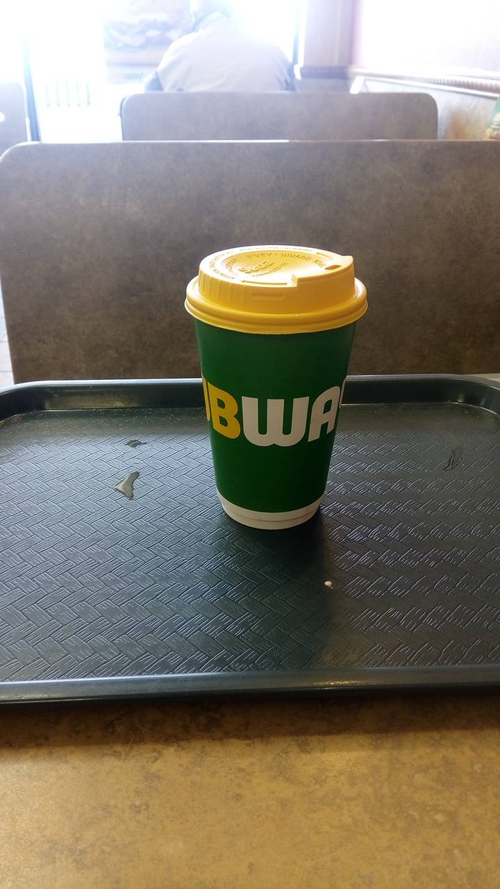 Subway | meal takeaway | 2200 Montreal Rd Place Voyageur Shopping Centre, Gloucester, ON K1J 6M5, Canada | 6137477925 OR +1 613-747-7925