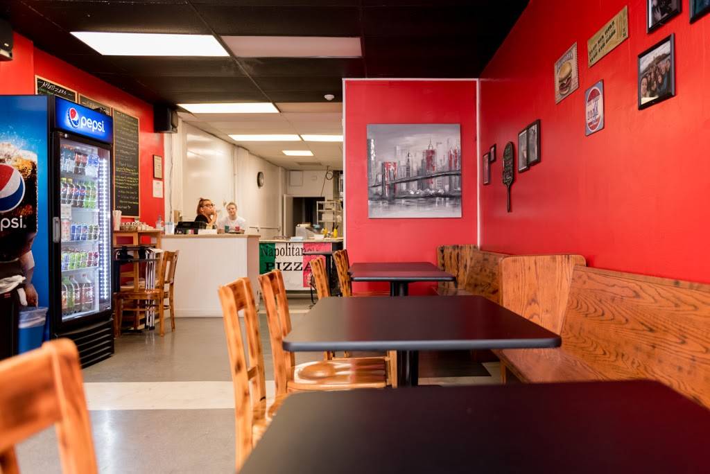 Napolitanos Pizza | restaurant | 211 Bank St, New London, CT 06320, USA | 8604403777 OR +1 860-440-3777