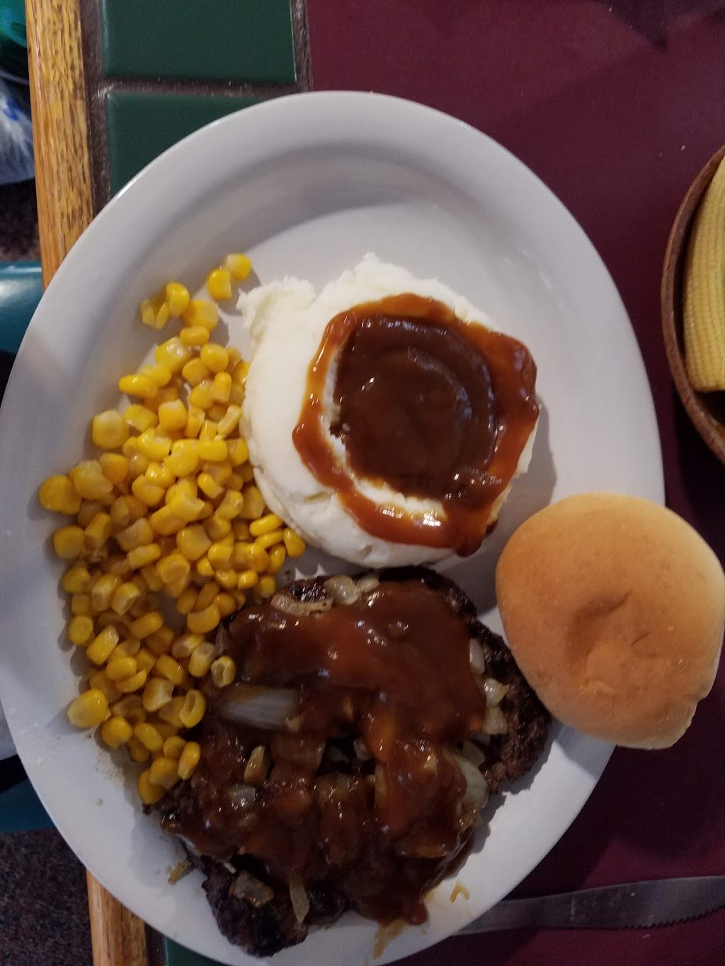 Kim’s Family Restaurant | restaurant | 302 B St, Glendo, WY 82213, USA | 3077354616 OR +1 307-735-4616