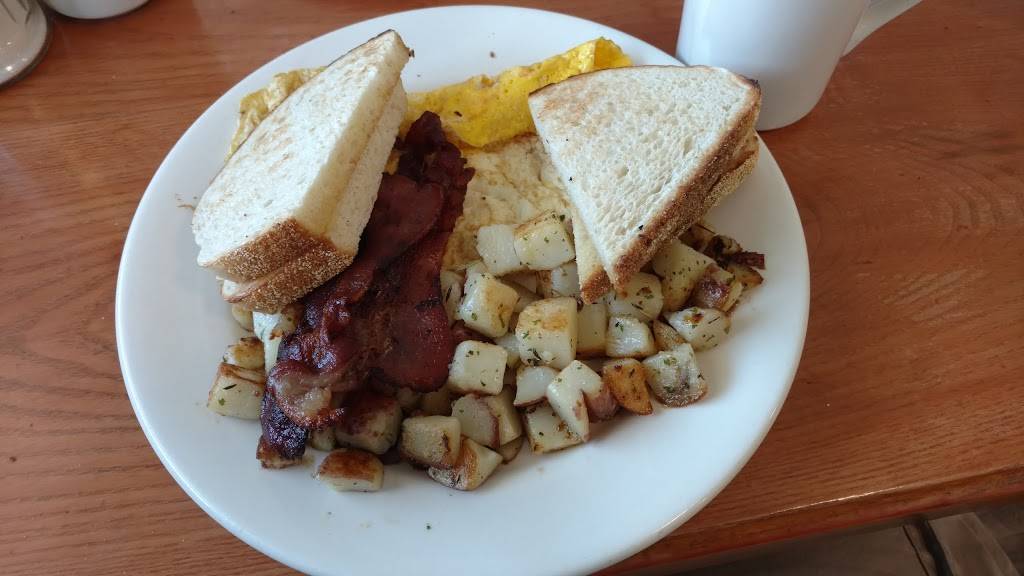 68s Feed Mill | restaurant | 839 PA-68, New Brighton, PA 15066, USA | 7245815452 OR +1 724-581-5452