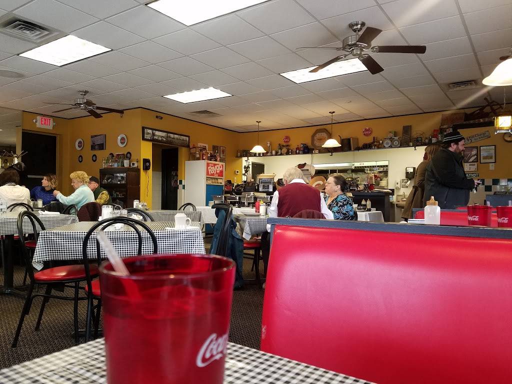 Old School Deli | restaurant | 30860 Groesbeck Hwy, Roseville, MI 48066, USA | 5867773354 OR +1 586-777-3354