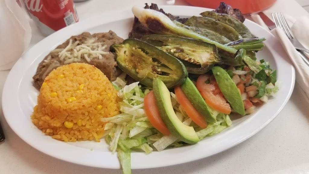 The Golden Village Mexican Restaurant | restaurant | 3619 W North Ave, Chicago, IL 60647, USA | 7733608134 OR +1 773-360-8134