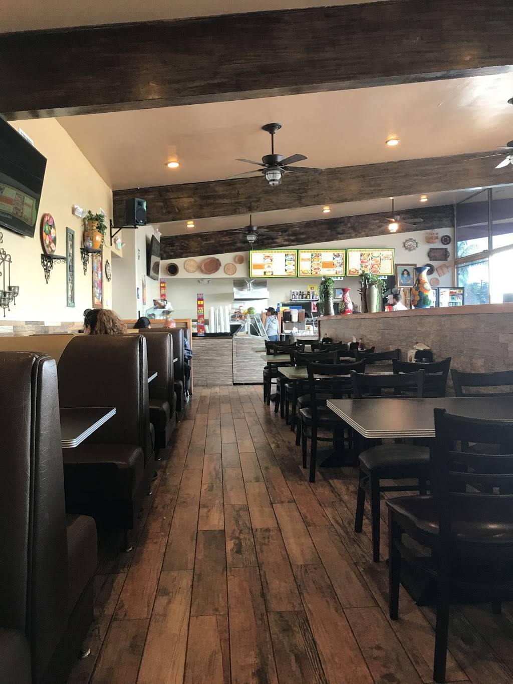 Grandmas Tamales Restaurante | restaurant | 100 Bernard St, Bakersfield, CA 93305, USA | 6614930229 OR +1 661-493-0229