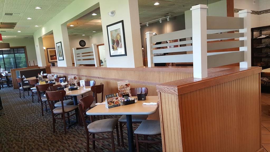 Perkins Restaurant & Bakery | restaurant | 1495 County B Rd W, Roseville, MN 55113, USA | 6516338080 OR +1 651-633-8080
