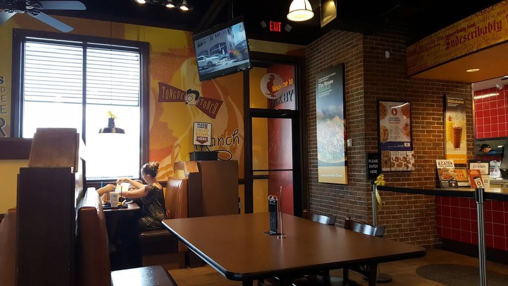 Zaxbys Chicken Fingers & Buffalo Wings | restaurant | 5430 E, IN-62, Jeffersonville, IN 47130, USA | 8127259304 OR +1 812-725-9304