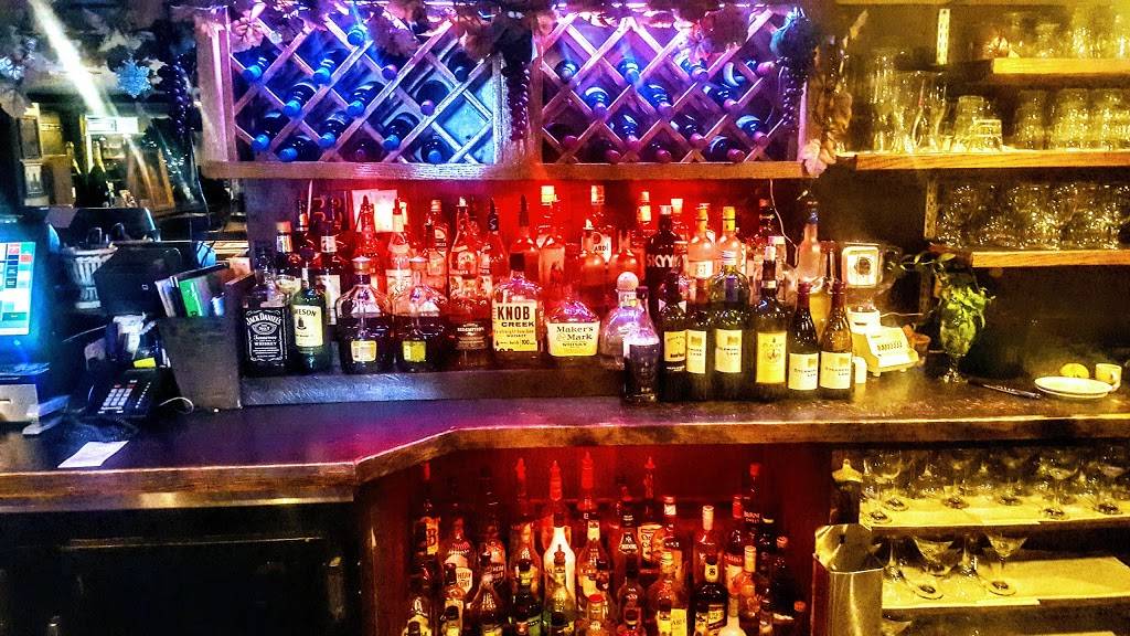 Salvatores | restaurant | 12801 E US Hwy 40, Independence, MO 64055, USA | 8167372400 OR +1 816-737-2400