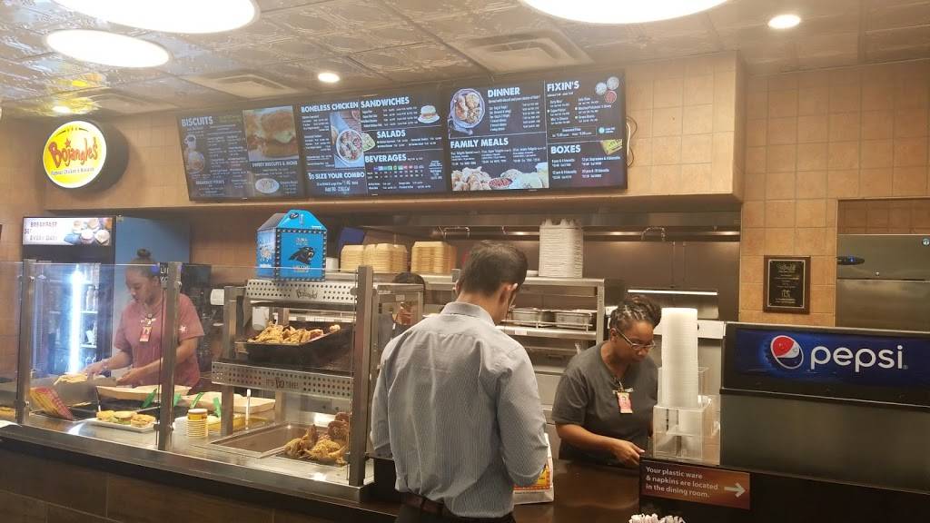 Bojangles Famous Chicken n Biscuits | restaurant | 5501 Josh Birmingham Pkwy, Charlotte, NC 28208, USA | 7043591106 OR +1 704-359-1106