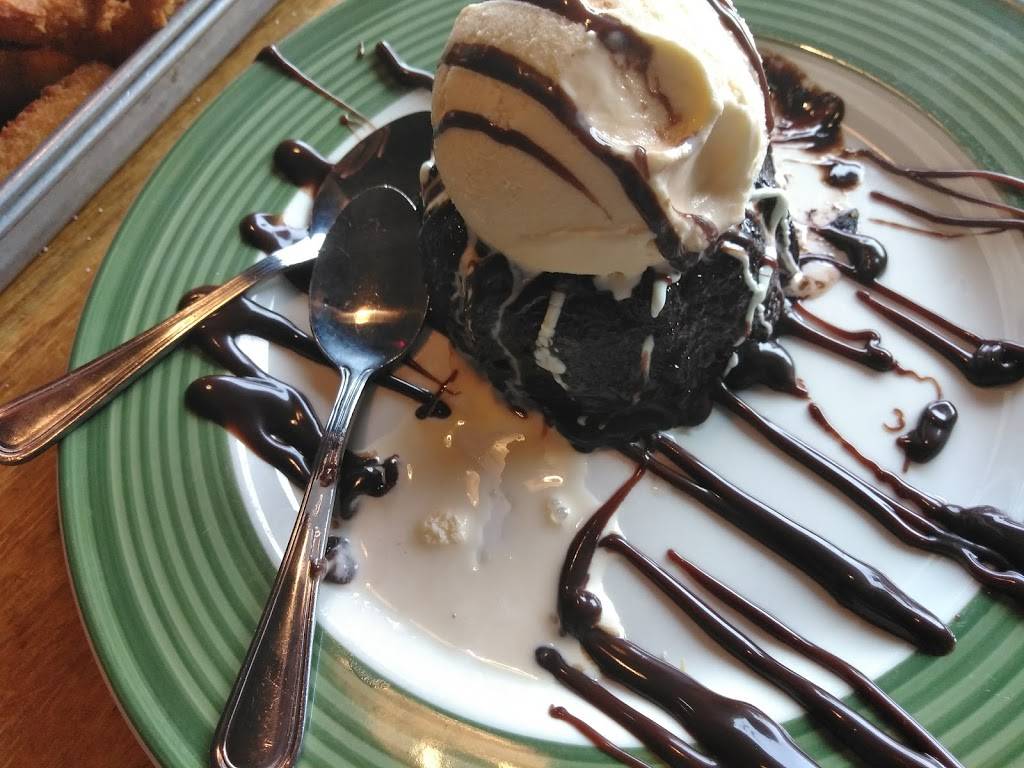 Applebees Grill + Bar | restaurant | 851 Sanguinetti Rd, Sonora, CA 95370, USA | 2095339670 OR +1 209-533-9670