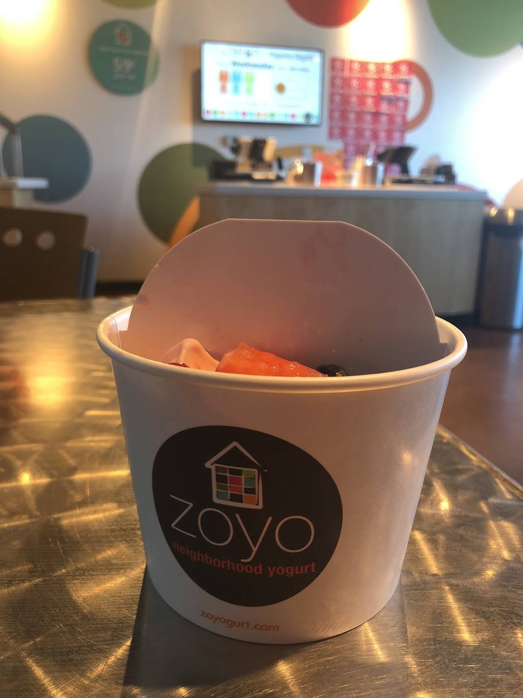 Zoyo Neighborhood Yogurt | restaurant | 5549 E Indian School Rd #103, Phoenix, AZ 85018, USA | 6023341536 OR +1 602-334-1536
