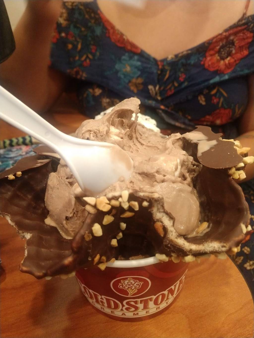 Cold Stone Creamery | bakery | 4128 S Mooney Blvd, Visalia, CA 93277, USA | 5597130710 OR +1 559-713-0710