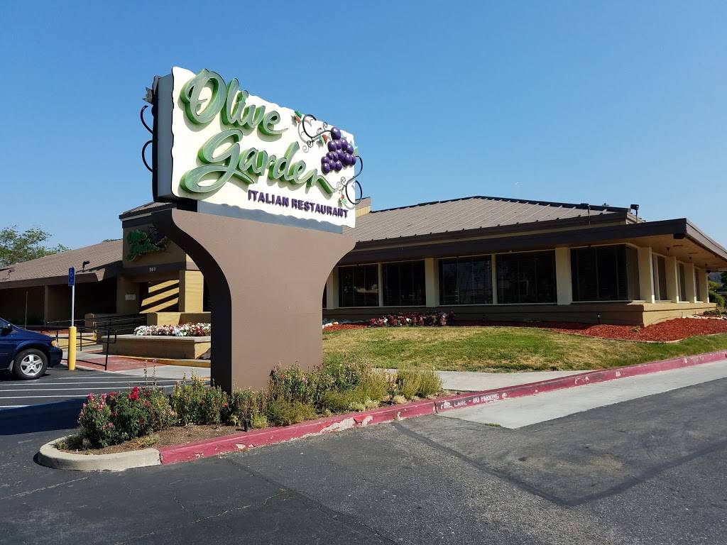 Olive Garden Italian Restaurant | meal takeaway | 940 Blossom Hill Rd, San Jose, CA 95123, USA | 4082251420 OR +1 408-225-1420