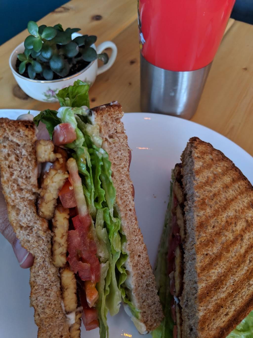 Grindhaus Cafe | cafe | 160 Allen St, Buffalo, NY 14201, USA | 7167256300 OR +1 716-725-6300