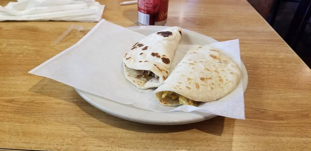 Karolinas Mexican Food | restaurant | 11510 US-281, San Antonio, TX 78221, USA | 2109735910 OR +1 210-973-5910