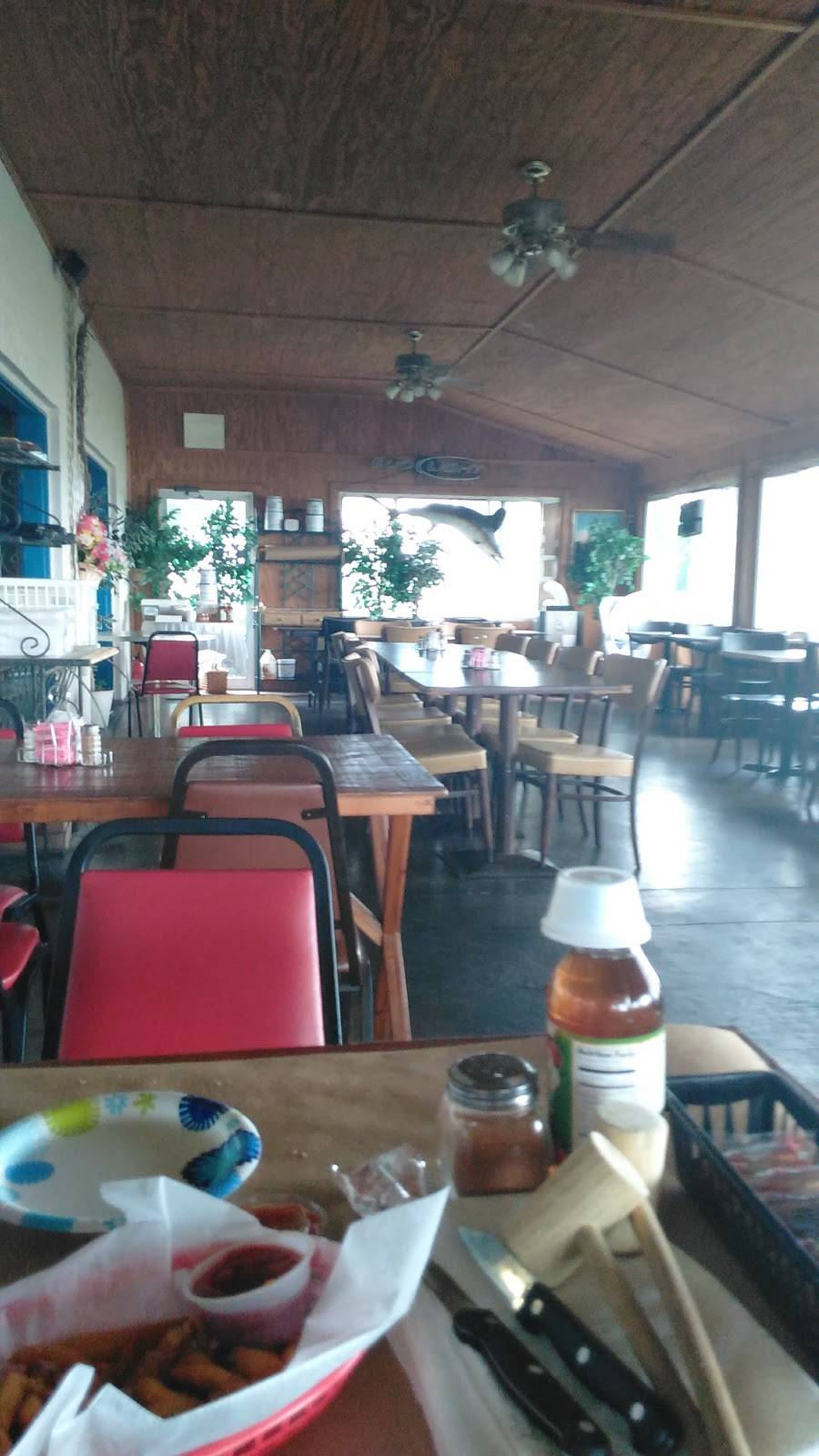 Rays Pier | restaurant | 18170 Desoto Ln, Benedict, MD 20612, USA | 3012743733 OR +1 301-274-3733