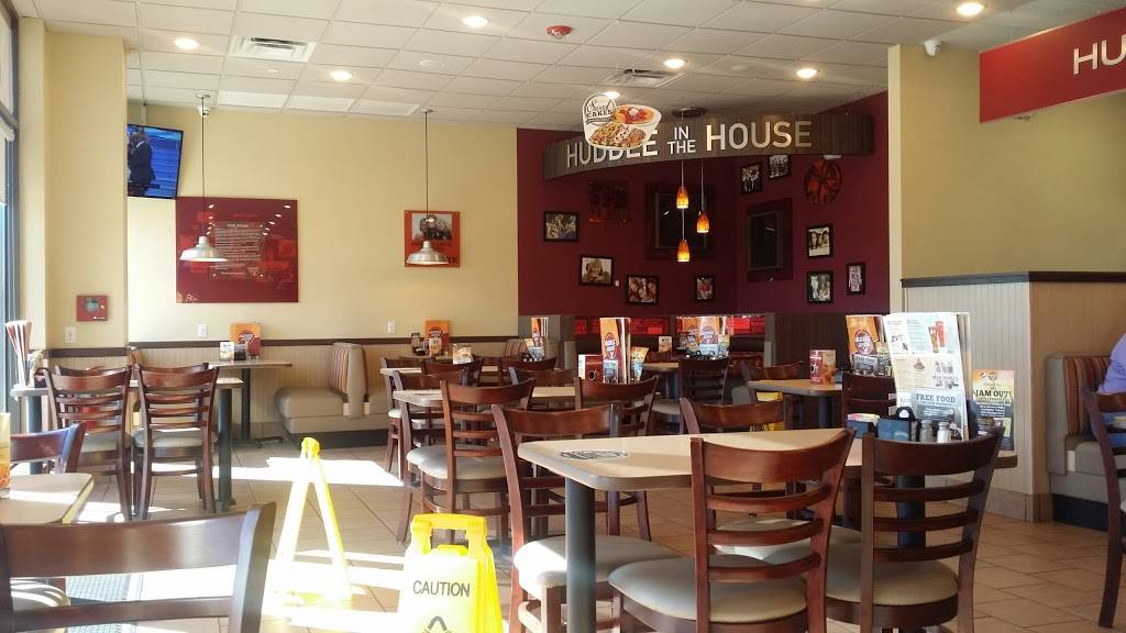 Huddle House | restaurant | 212 Springfield Ave, Newark, NJ 07103, USA | 9738021808 OR +1 973-802-1808