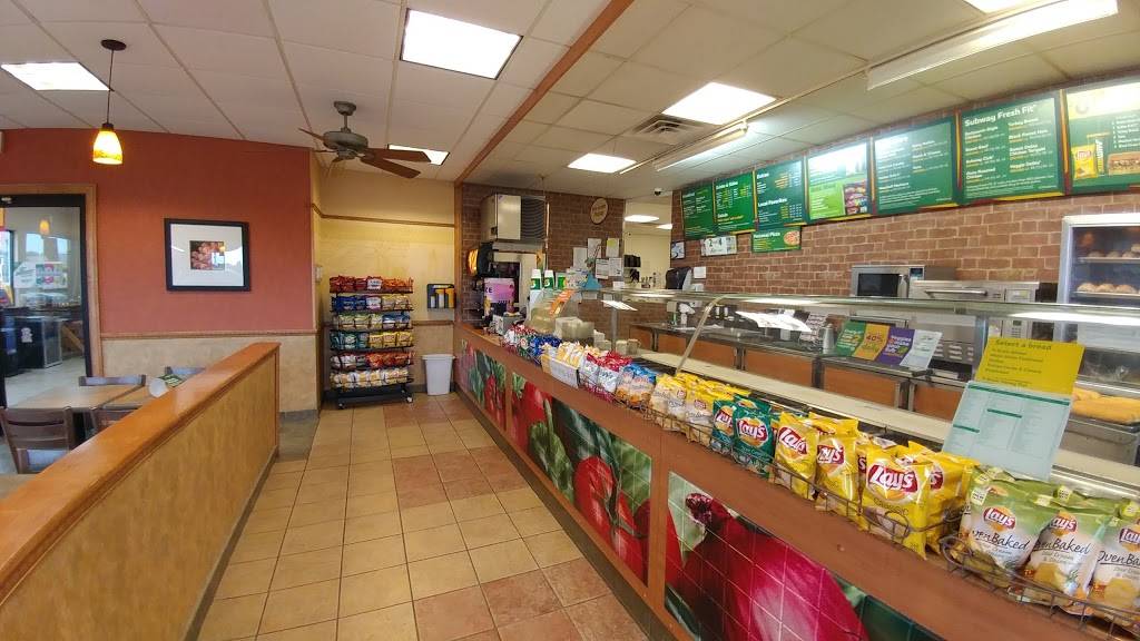 Subway | restaurant | 1575 Lineville Rd, Green Bay, WI 54313, USA | 9206621237 OR +1 920-662-1237