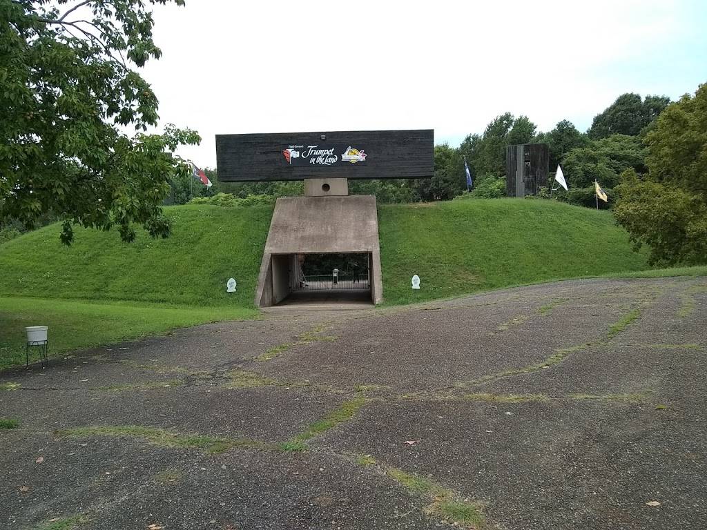 Trumpet In The Land | restaurant | 1600 Trumpet Dr NE, New Philadelphia, OH 44663, USA | 3303645111 OR +1 330-364-5111