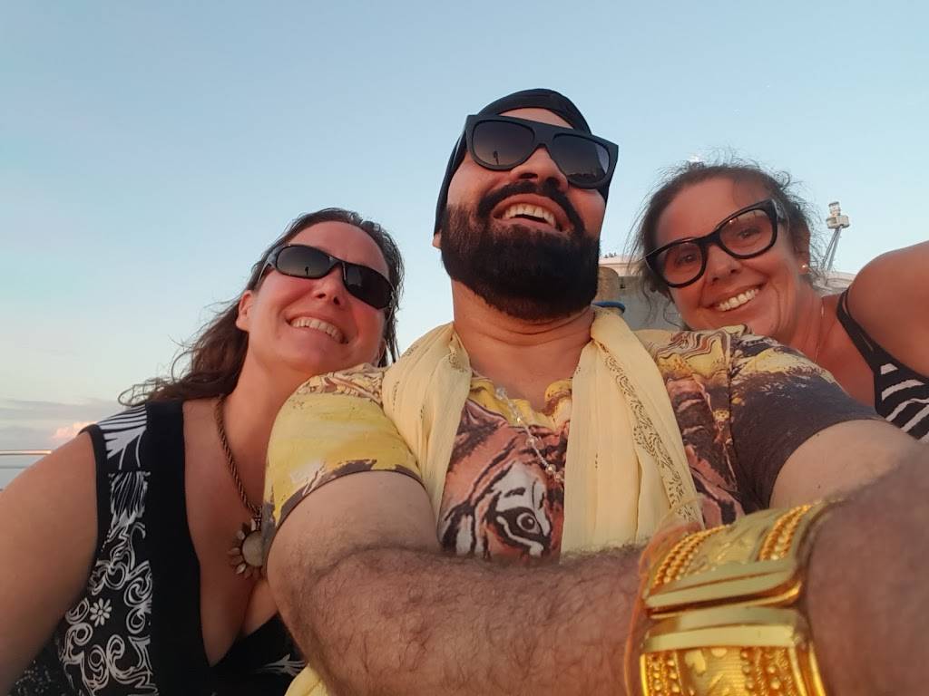 Top of the Bay | restaurant | 159 Dock Walk, Cherry Grove, NY 11782, USA | 6315976028 OR +1 631-597-6028