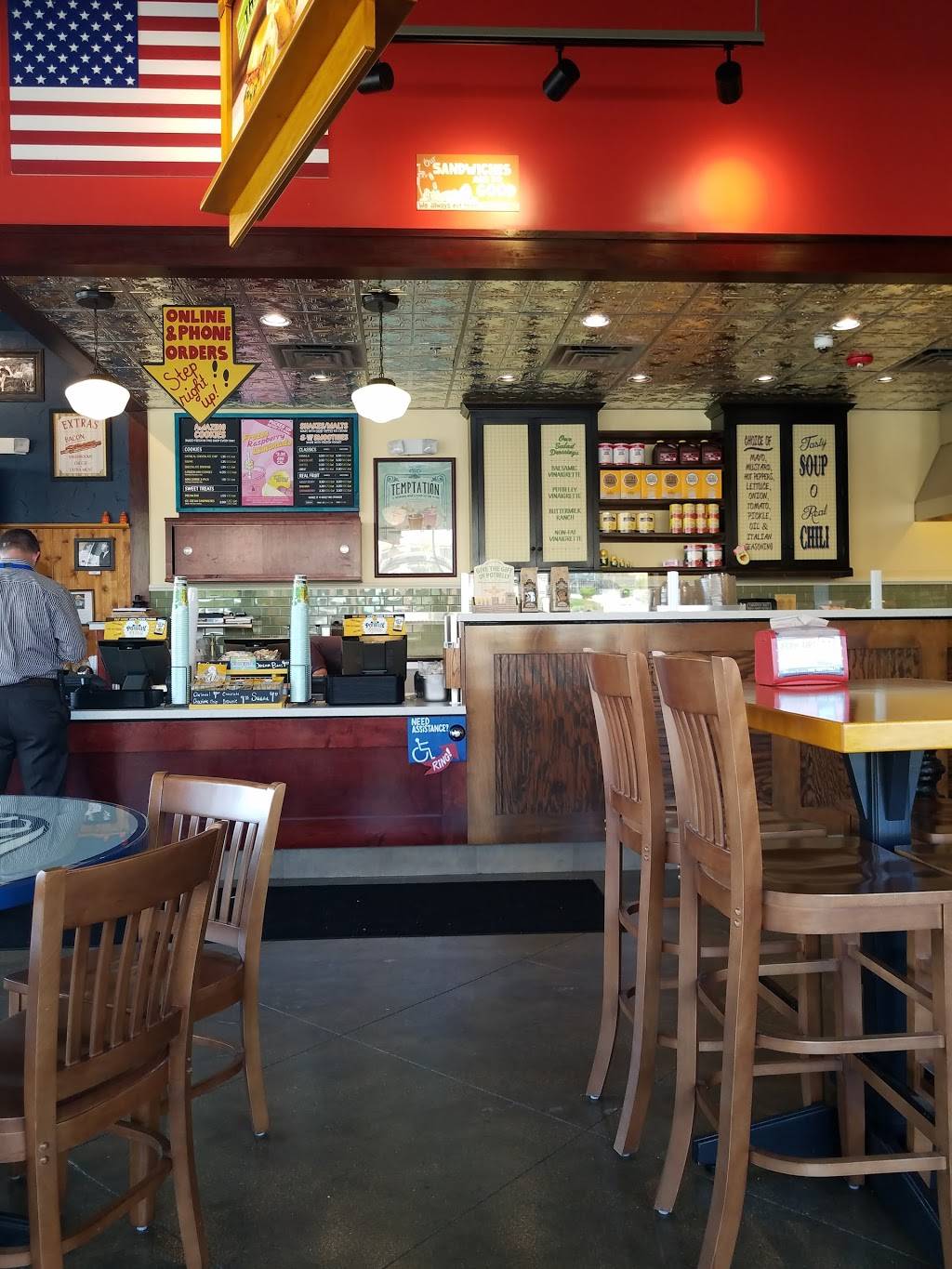Potbelly Sandwich Shop | restaurant | 160 W Town Square Way #500, Oak Creek, WI 53154, USA | 4145635064 OR +1 414-563-5064