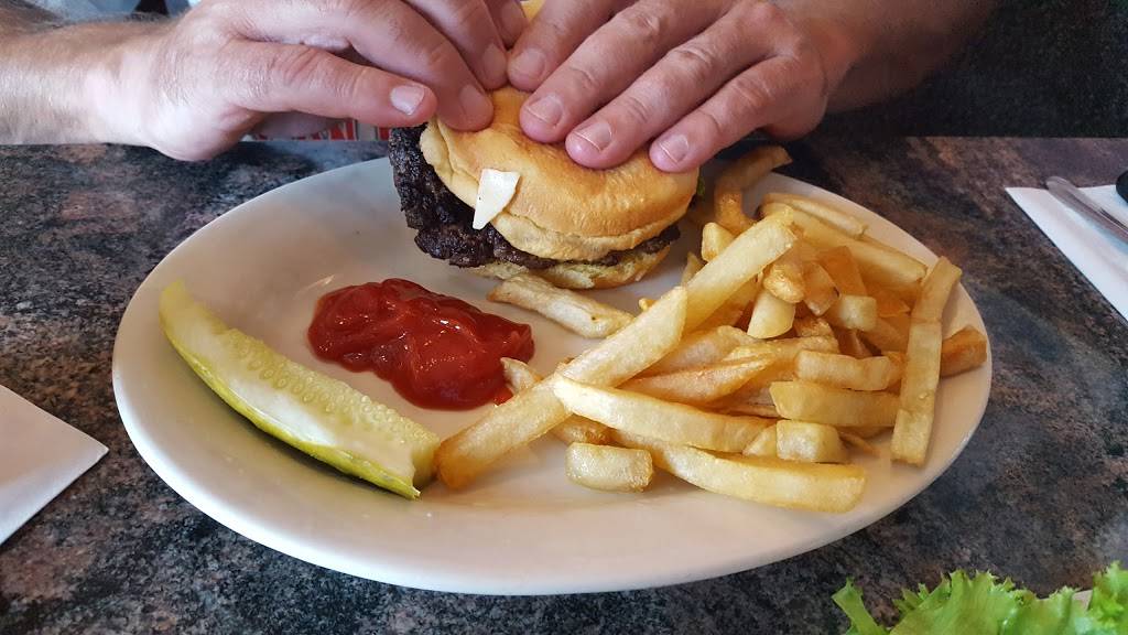 Four66 Pub & Grille | restaurant | 466 Newbury St, Danvers, MA 01923, USA | 9787749662 OR +1 978-774-9662