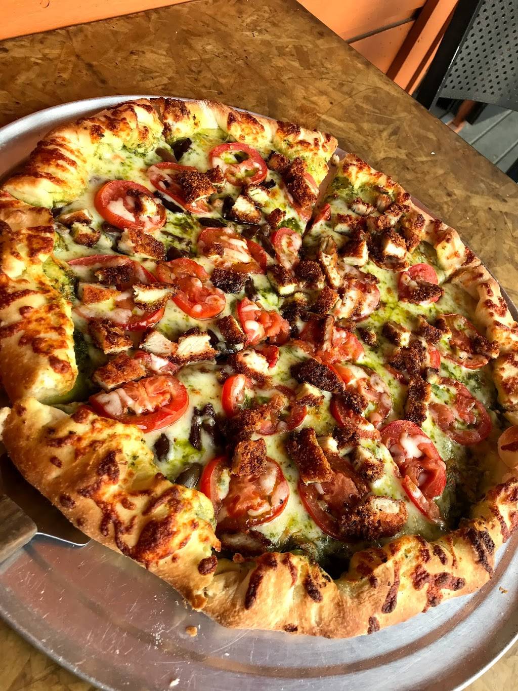 Backcountry Pizza | restaurant | 20 Lakeview Dr # 212, Nederland, CO 80466, USA | 3032580176 OR +1 303-258-0176