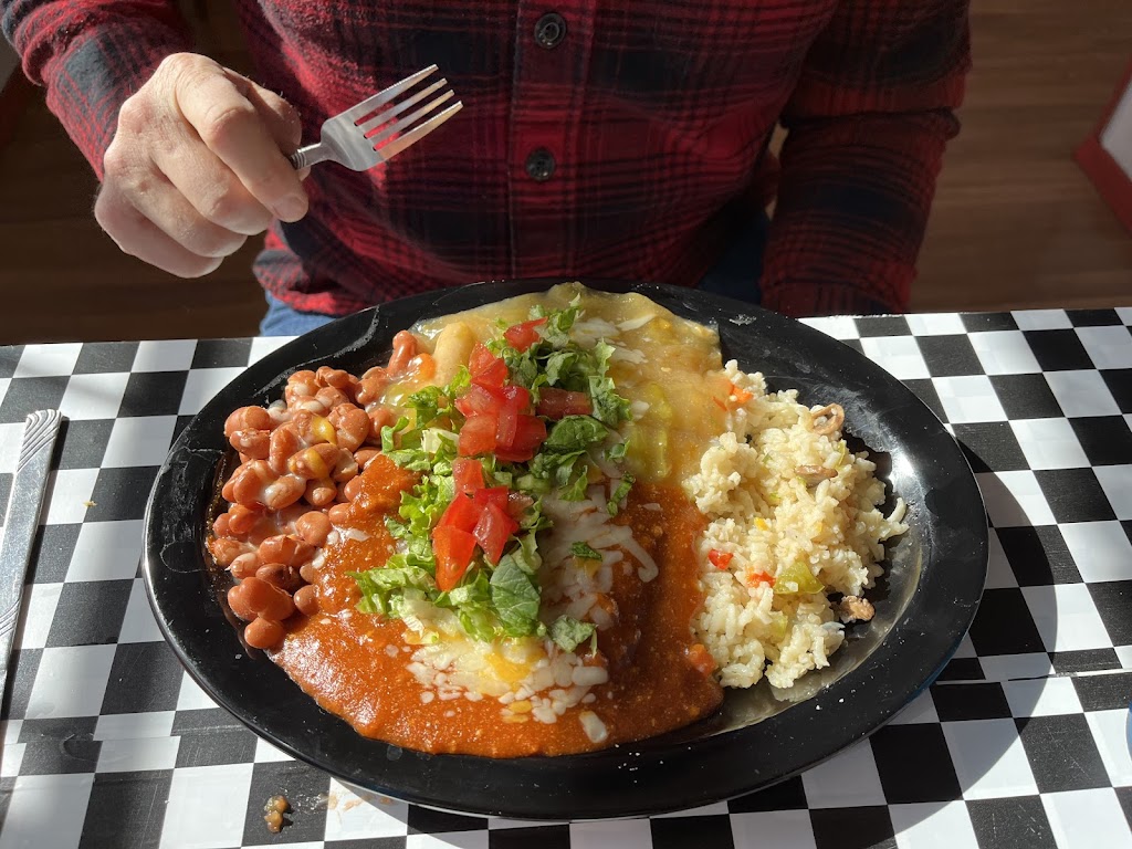 My Tias Café | restaurant | 107 NM-378, Cerro, NM 87519, USA | 5755862203 OR +1 575-586-2203