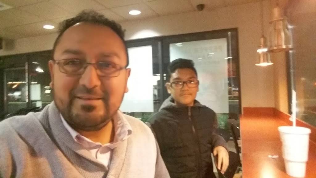 Jack in the Box | restaurant | 11024 Canyon Rd E, Puyallup, WA 98373, USA | 2535373467 OR +1 253-537-3467