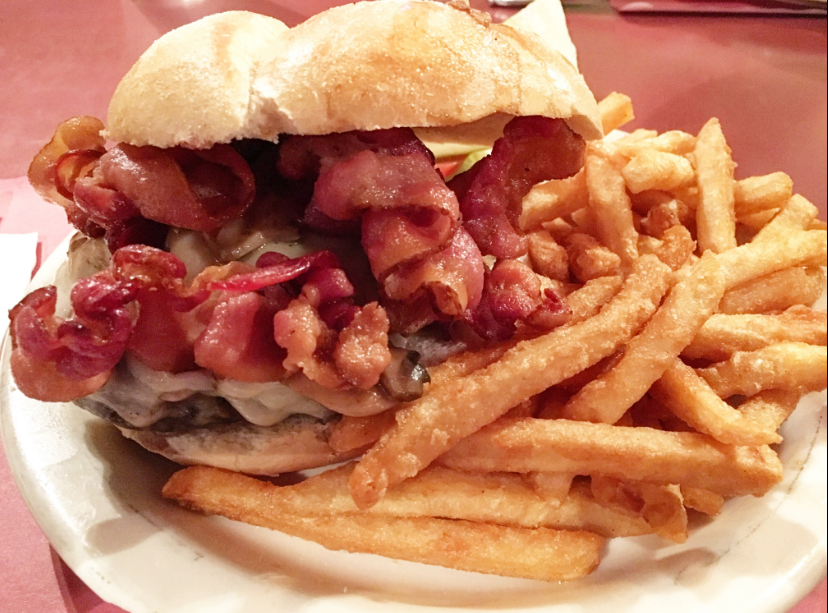 PJ Bradys Bar & Restaurant | restaurant | 3201 Philip Ave, Bronx, NY 10465, USA | 7189313250 OR +1 718-931-3250