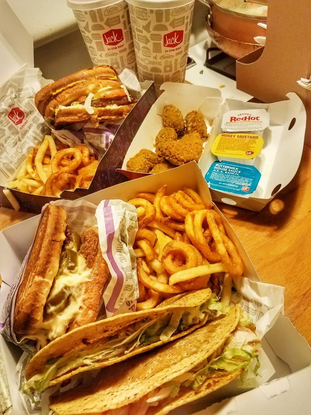 Jack in the Box | restaurant | 13561 Whittier Blvd, Whittier, CA 90605, USA | 5626967188 OR +1 562-696-7188