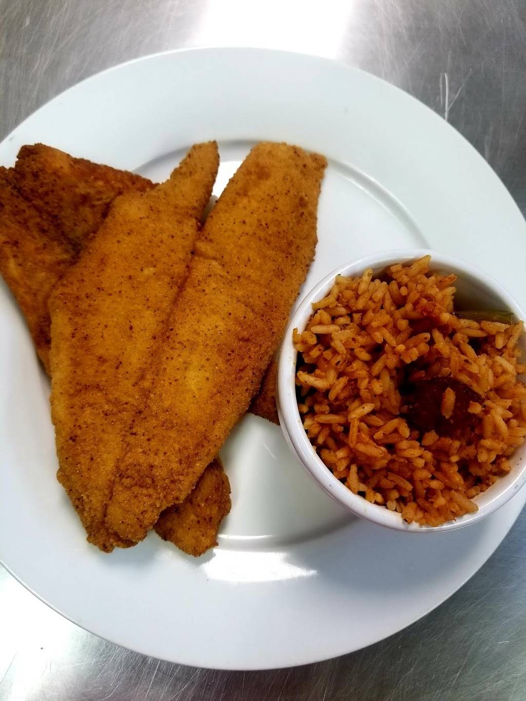 Martins Waffles and Wings | restaurant | 2361 Chestnut St, Orangeburg, SC 29115, USA | 8039375916 OR +1 803-937-5916