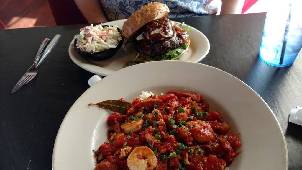 The Lazy Dog Sports Bar and Grill | restaurant | 3100 Village Vista Dr, Erie, CO 80516, USA | 3036645299 OR +1 303-664-5299