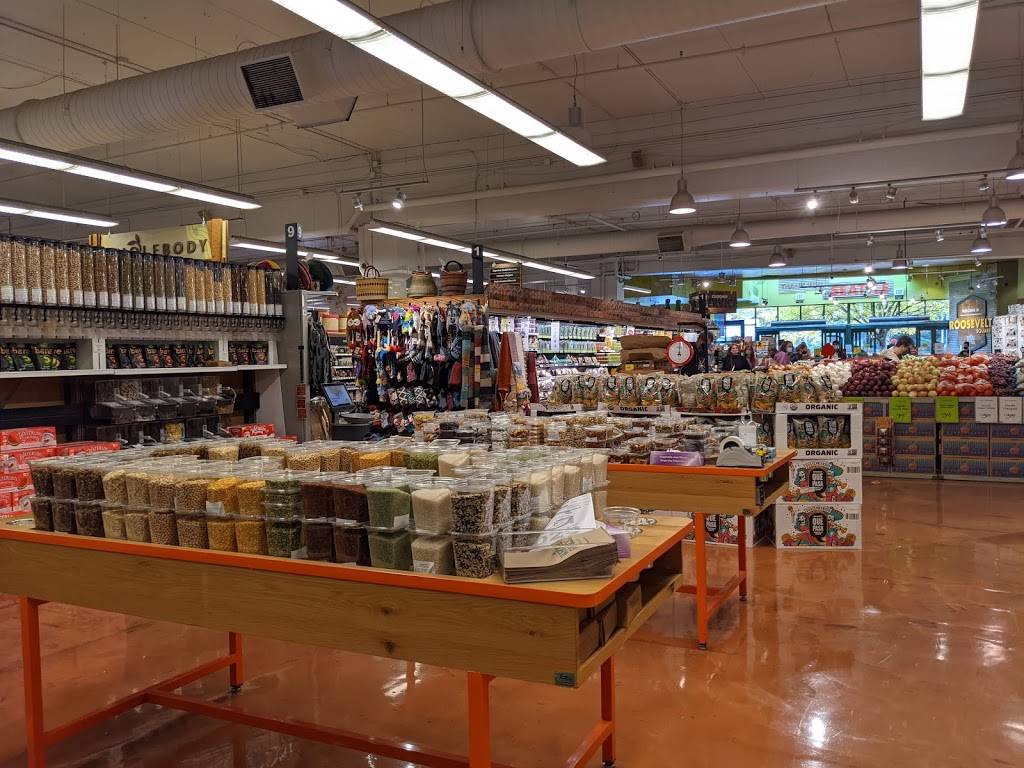 Roosevelt Square | shopping mall | 6401 12th Ave NE, Seattle, WA 98115, USA | 5036034700 OR +1 503-603-4700