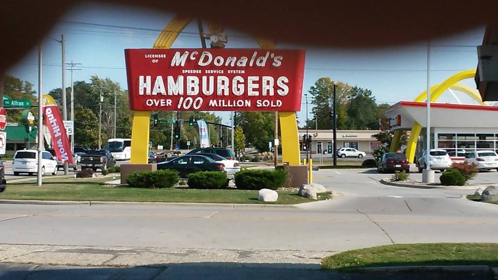 KFC | restaurant | 1609 West, Shawano Ave, Green Bay, WI 54303, USA | 9204993152 OR +1 920-499-3152