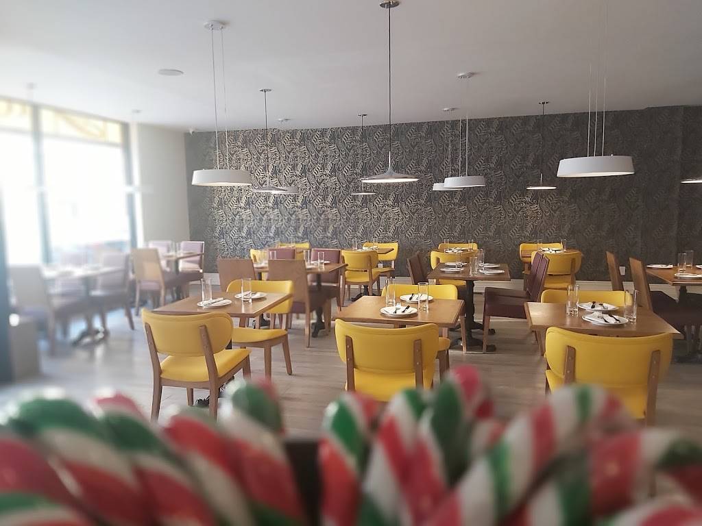 Fiori Zucchini Ristorante | restaurant | 438 Kerr St #5, Oakville, ON L6K 3C4, Canada | 9058085450 OR +1 905-808-5450