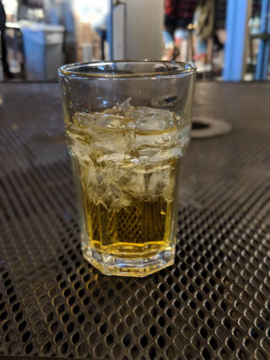 Skyline Pub | restaurant | 2045 Sheridan Boulevard, Edgewater, CO 80214, USA | 7205364836 OR +1 720-536-4836