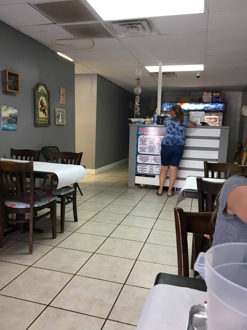 Trap House krab and seafood | restaurant | 2150 Fowler St, Fort Myers, FL 33901, USA | 2392035364 OR +1 239-203-5364