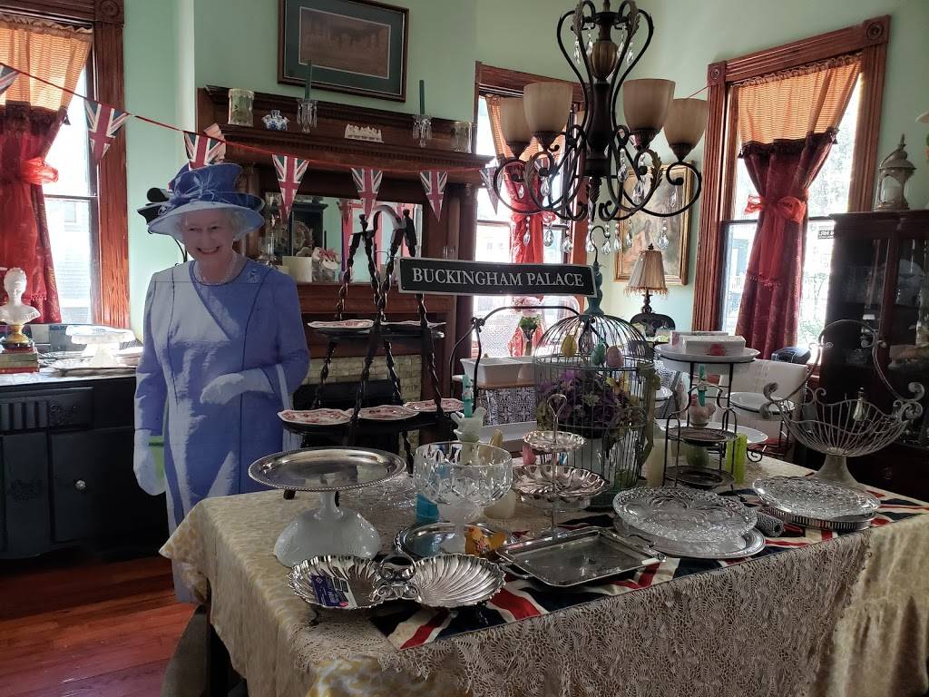 La Petite Abeilles Teahouse | restaurant | 2425 Barnard St, Savannah, GA 31401, USA | 9129214509 OR +1 912-921-4509