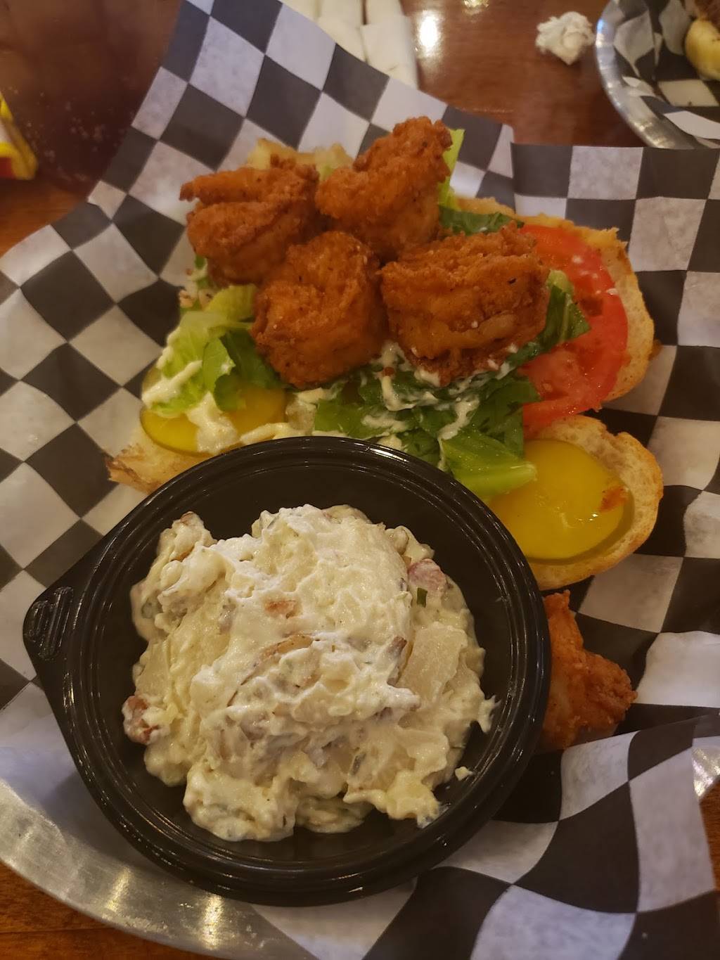 Rafters Music and Food - New Albany | restaurant | 704 W Bankhead St, New Albany, MS 38652, USA | 6625397400 OR +1 662-539-7400