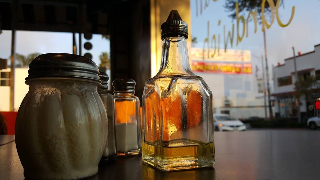 LaRoccos Pizzeria | restaurant | 113 S El Camino Real, San Clemente, CA 92672, USA | 9493668890 OR +1 949-366-8890