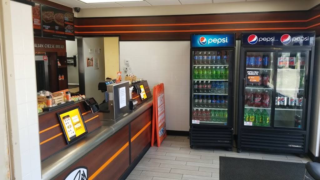 Little Caesars Pizza | meal takeaway | 200 S Henrietta St, Effingham, IL 62401, USA | 2173470491 OR +1 217-347-0491