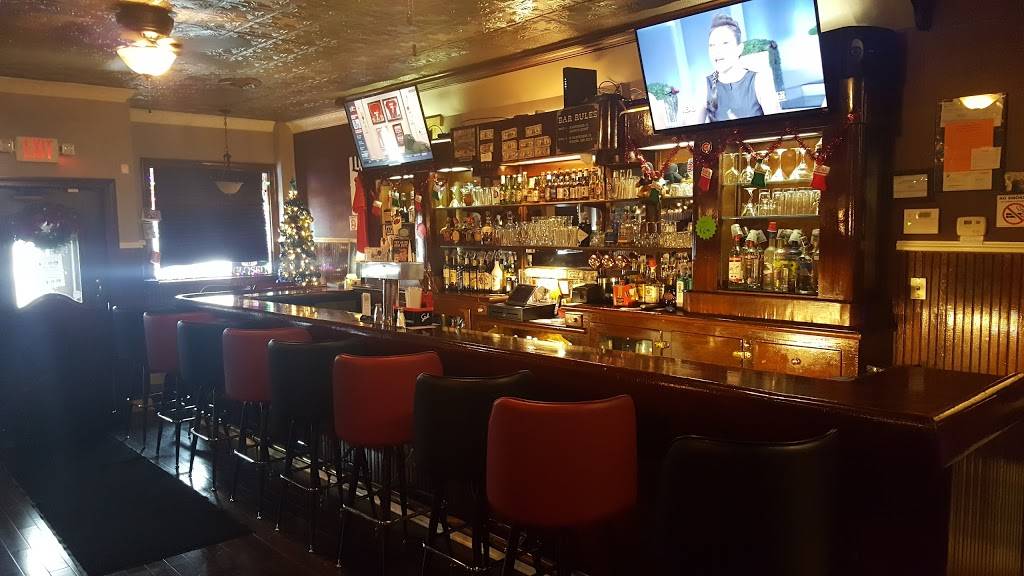 Frankie Vs Bar & Grill | restaurant | 1923 Calumet Ave, Whiting, IN 46394, USA | 2196555454 OR +1 219-655-5454