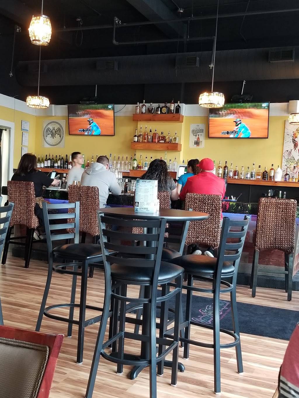 Sabor Tropical | restaurant | 2258 S Kinnickinnic Ave, Milwaukee, WI 53207, USA | 4149888030 OR +1 414-988-8030