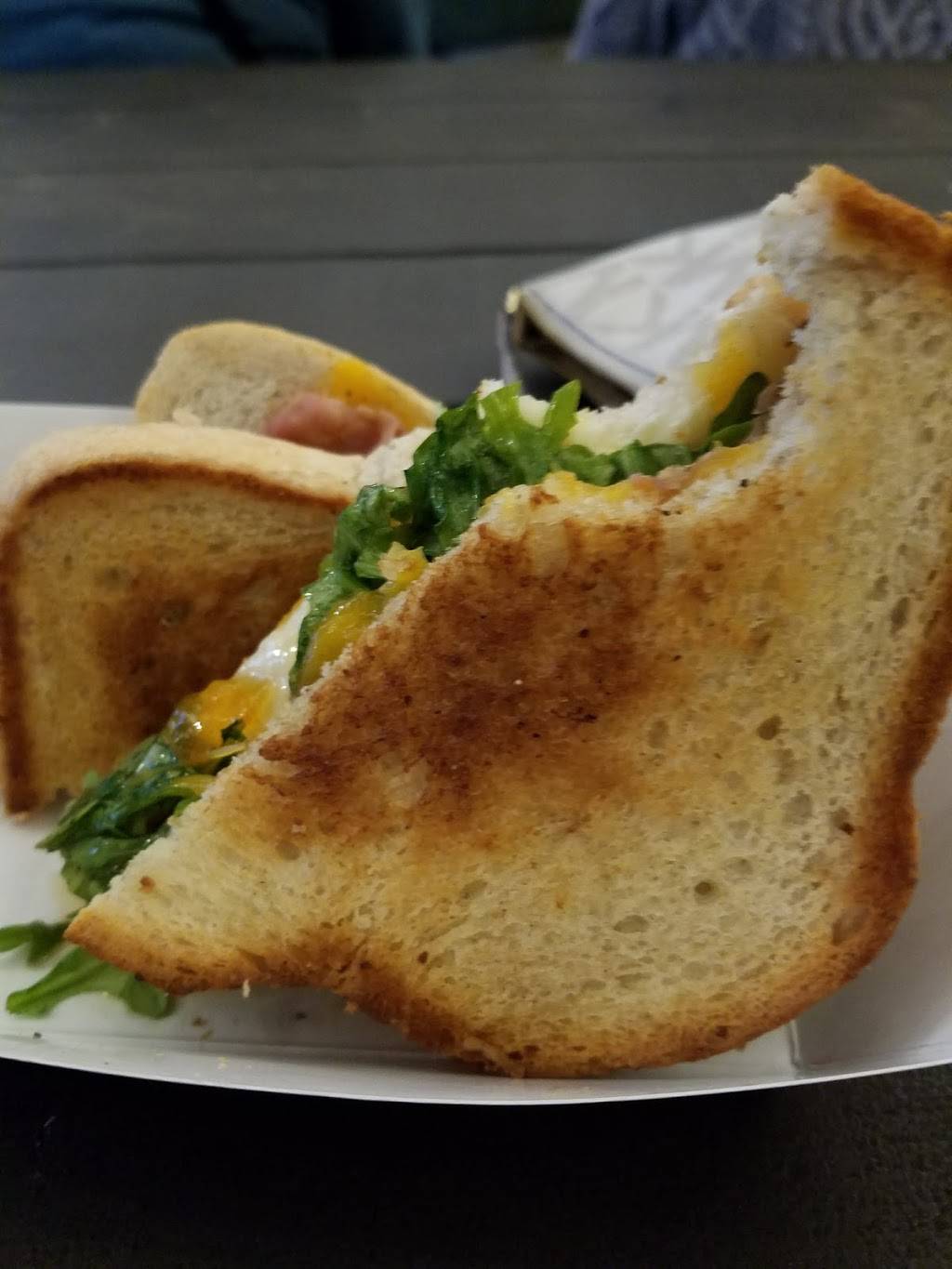 Buzzards Bay Brewing | restaurant | 98 Horseneck Rd, Westport, MA 02790, USA | 5086362288 OR +1 508-636-2288