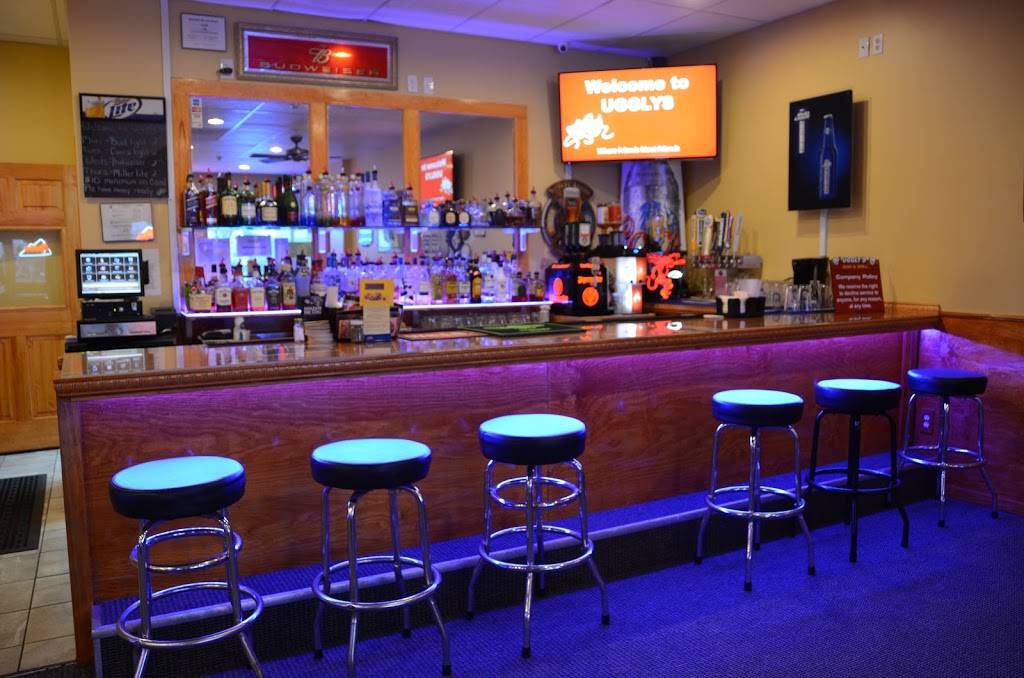 Ugglys Bar And Grill | night club | 1101 S Walnut St, Muncie, IN 47305, USA | 7658968375 OR +1 765-896-8375