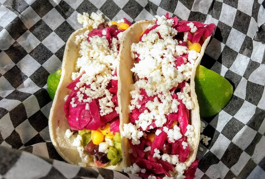 The Slip | restaurant | 235 Queens Quay W, Toronto, ON M5J 2G6, Canada | 8447269227 OR +1 844-726-9227