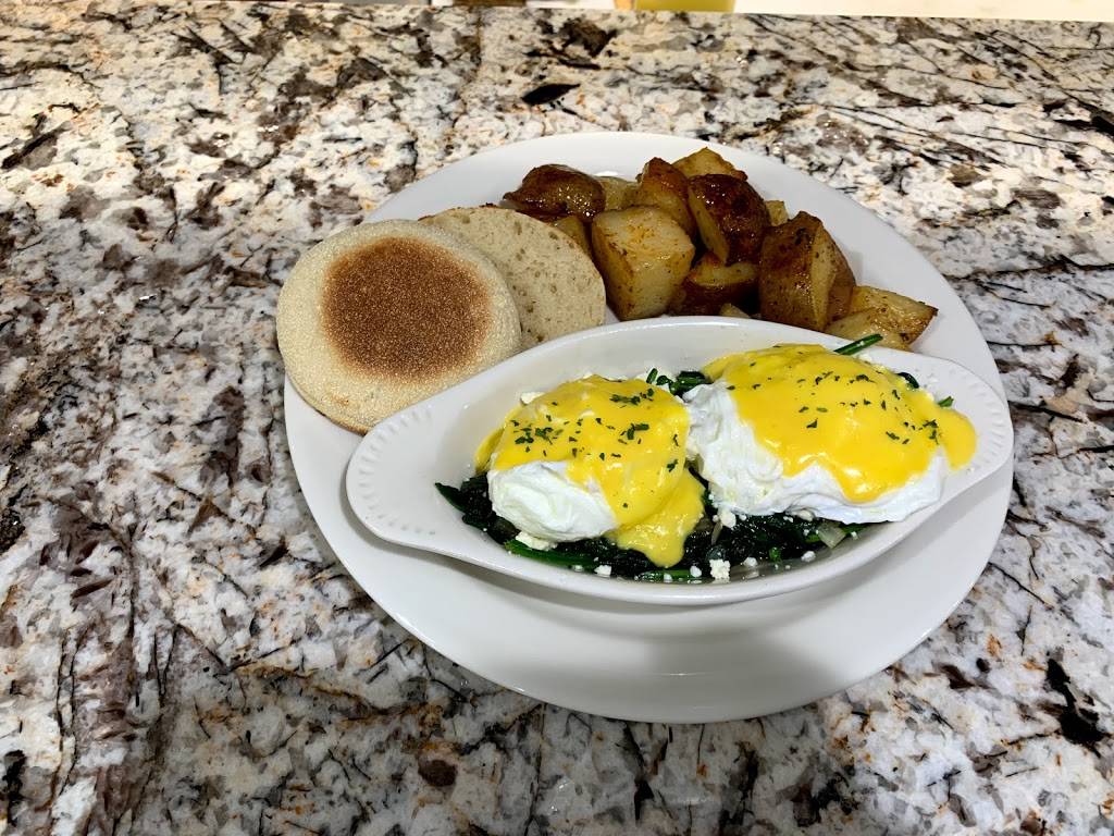 Maks Roast Beef and Breakfast | restaurant | 451 W Central St, Franklin, MA 02038, USA | 5085300735 OR +1 508-530-0735