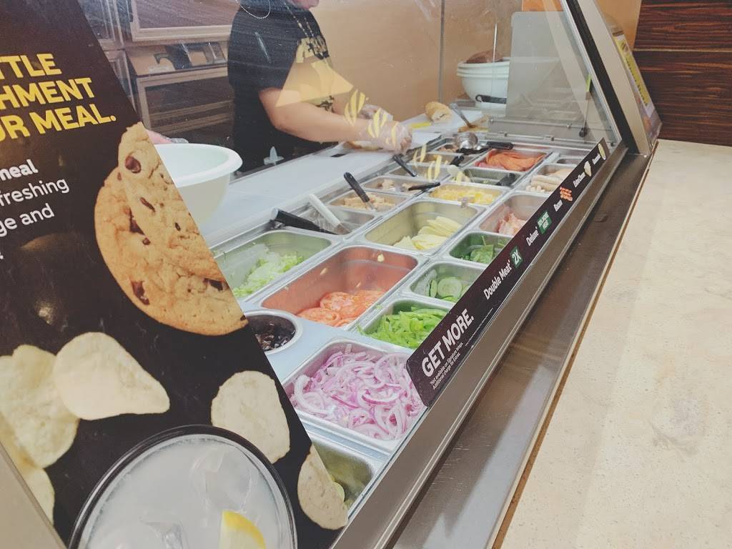 Subway | meal takeaway | 2233 Kalakaua Ave Suite 3, Honolulu, HI 96815, USA | 8089231304 OR +1 808-923-1304