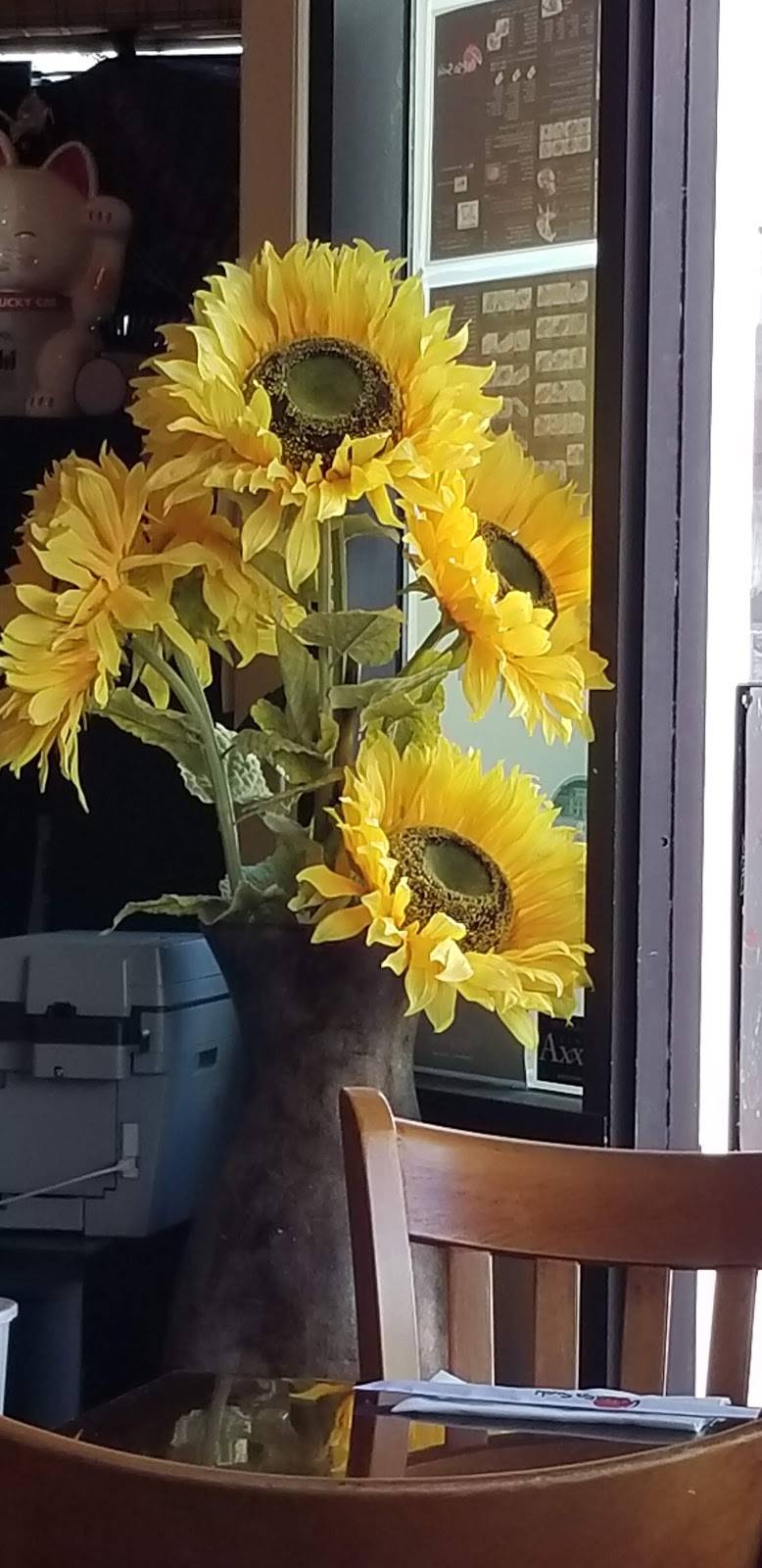 The Mad Rose | restaurant | 543 E Main St, Ventura, CA 93001, USA | 8056283913 OR +1 805-628-3913